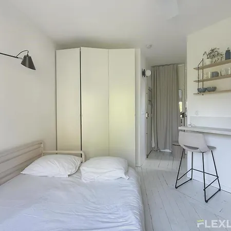 Appartement Bright With Open View Voltaire 11th Paris