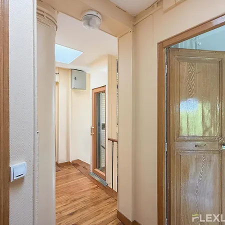 Apartment Bright With Open View Voltaire 11th