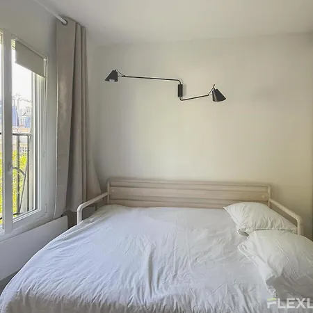 Bright With Open View Voltaire 11th Apartmán